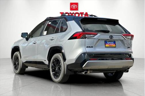 2025 Toyota RAV4 Hybrid SE