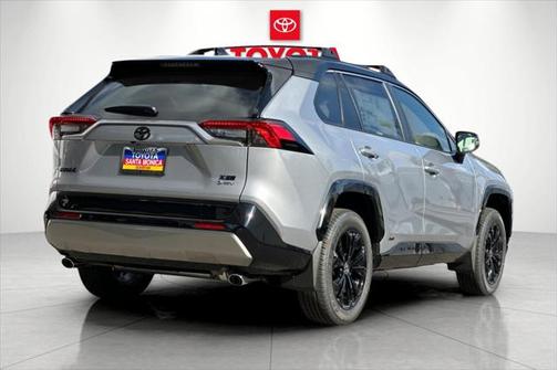 2025 Toyota RAV4 Hybrid SE