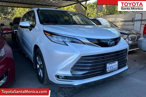 2023 Toyota Sienna Limited