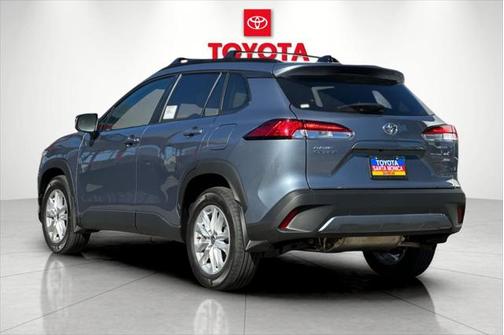 2025 Toyota Corolla Cross LE