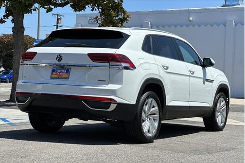 2021 Volkswagen Atlas Cross Sport 2.0T SE w/Technology 4MOTION
