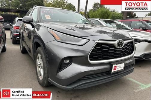 2024 Toyota Highlander LE