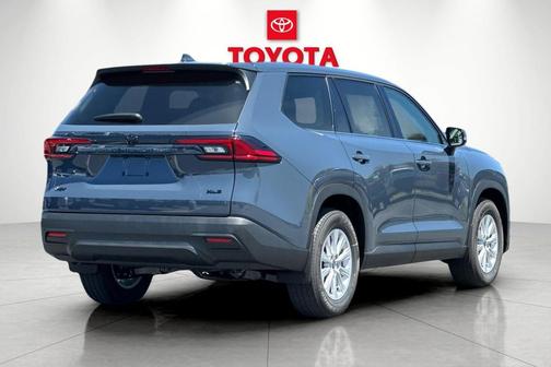 2025 Toyota Grand Highlander Hybrid XLE