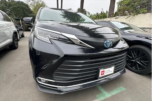 2023 Toyota Sienna XLE
