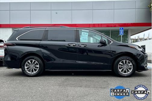 2023 Toyota Sienna XLE