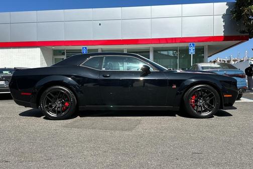 2022 Dodge Challenger R/T Scat Pack Widebody