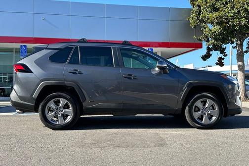 2023 Toyota RAV4 Hybrid XLE