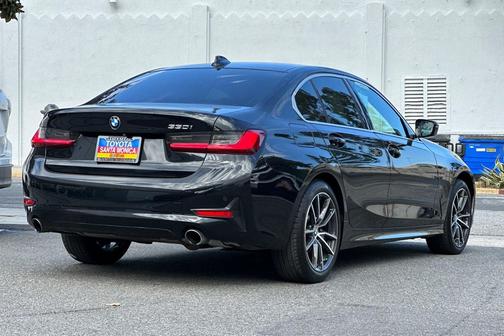 2021 BMW 330 330i