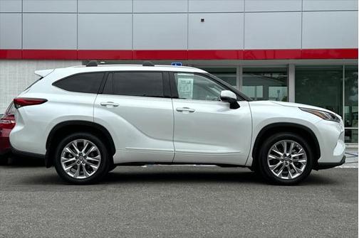 2022 Toyota Highlander Limited