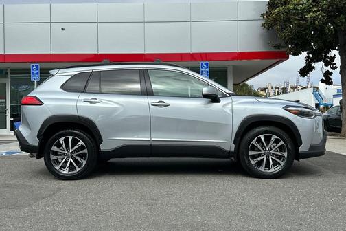 2023 Toyota Corolla Cross XLE