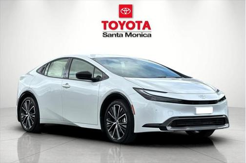 2025 Toyota Prius XLE