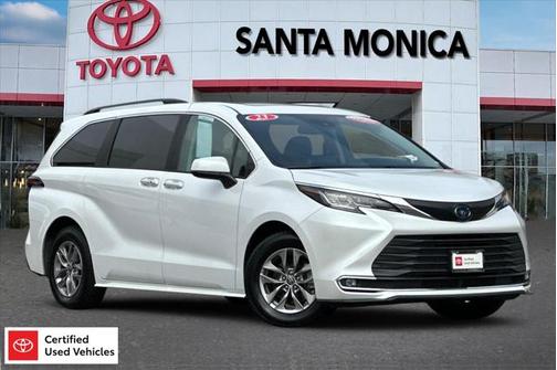 2023 Toyota Sienna XLE 7 Passenger
