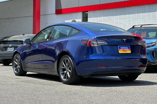 2023 Tesla Model 3 Base