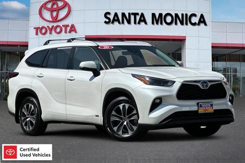 2024 Toyota Highlander Hybrid XLE