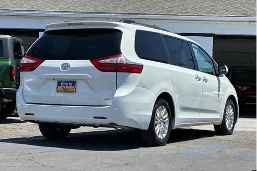2015 Toyota Sienna XLE