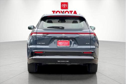 2025 Toyota Crown Signia XLE