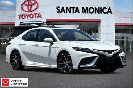 2024 Toyota Camry SE