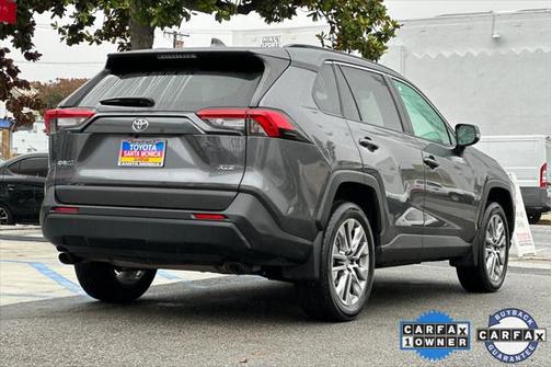 2022 Toyota RAV4 XLE Premium