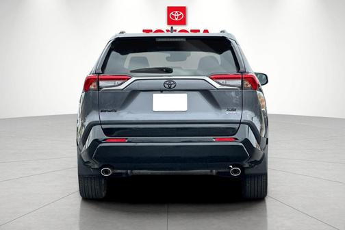 2025 Toyota RAV4 Hybrid SE