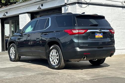 2021 Chevrolet Traverse LT Cloth