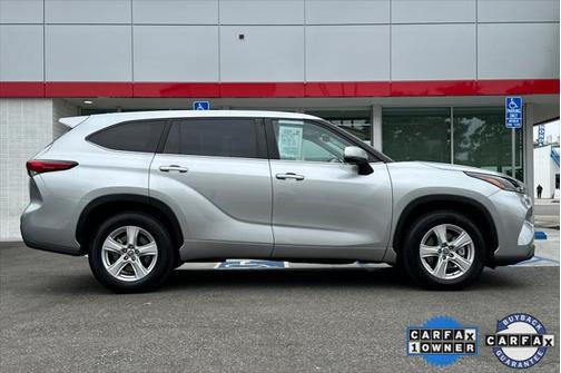 2023 Toyota Highlander LE