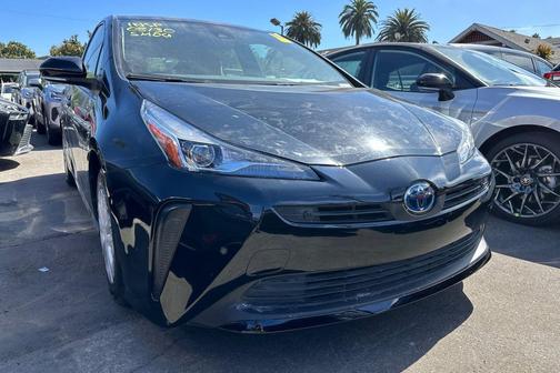 2021 Toyota Prius LE
