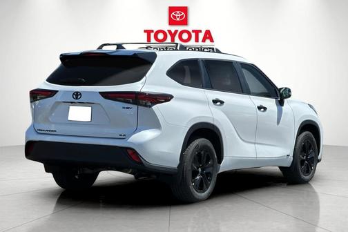 2025 Toyota Highlander Hybrid XLE