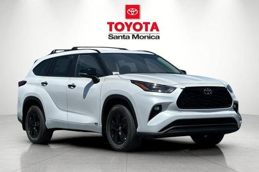 2025 Toyota Highlander Hybrid XLE