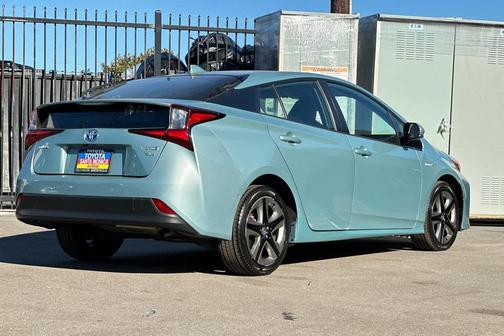 2019 Toyota Prius XLE