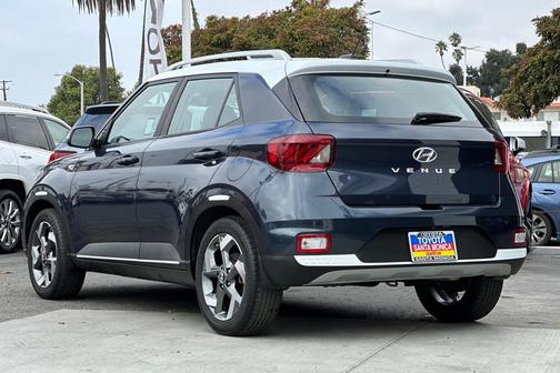 2023 Hyundai VENUE Limited