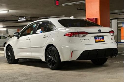 2025 Toyota Corolla Hybrid SE