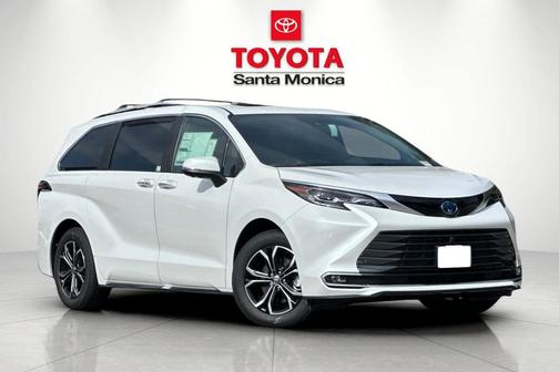 2025 Toyota Sienna Platinum