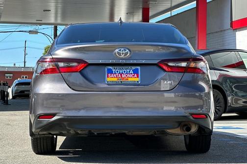 2022 Toyota Camry LE