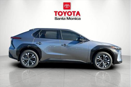 2025 Toyota bZ4X XLE