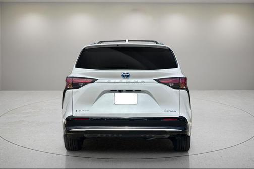 2025 Toyota Sienna Platinum 7 Passenger