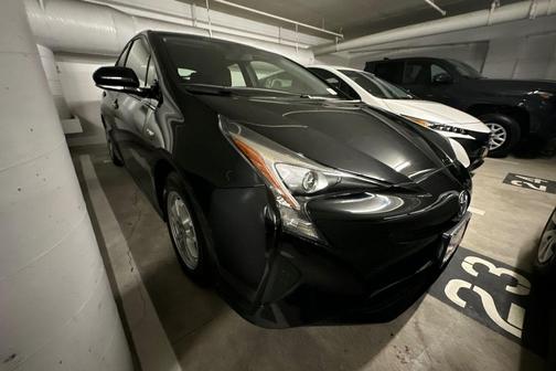 2016 Toyota Prius Three