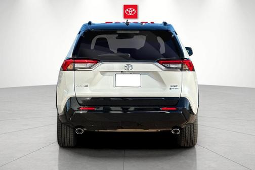 2025 Toyota RAV4 Hybrid SE