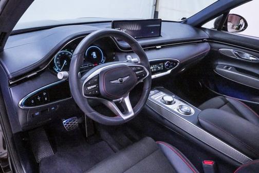 2025 Genesis GV70 2.5T