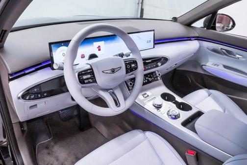 2026 Genesis GV70 2.5T Advanced