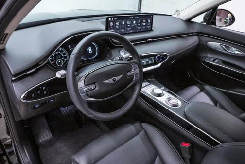 2025 Genesis GV70 2.5T