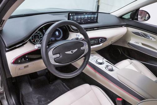 2023 Genesis GV70 2.5T