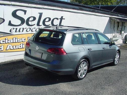 2015 Volkswagen Golf SportWagen TDI SE 4-Door