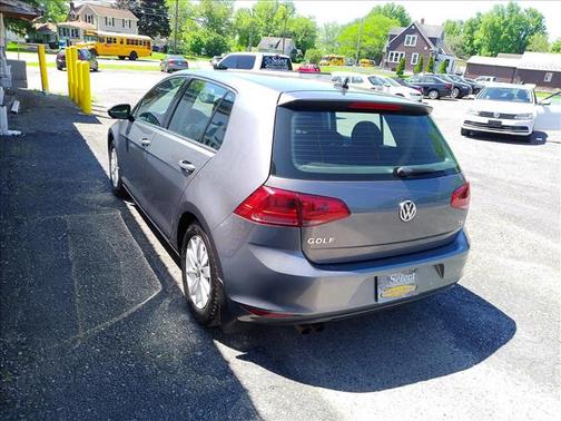 Grey 2017 Volkswagen Golf TSI S 4-Door