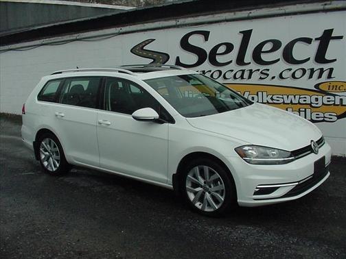 White 2018 Volkswagen Golf SportWagen TSI SEL