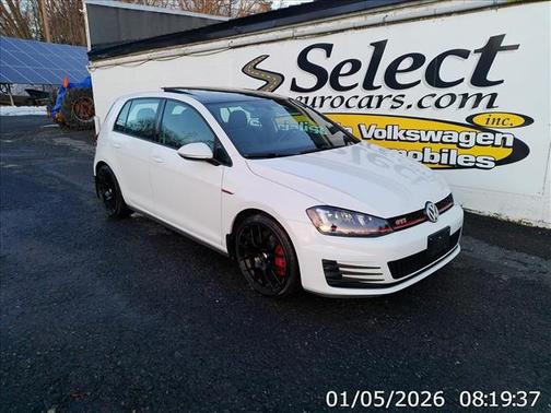 2017 Volkswagen Golf GTI 2.0T SE 4-Door