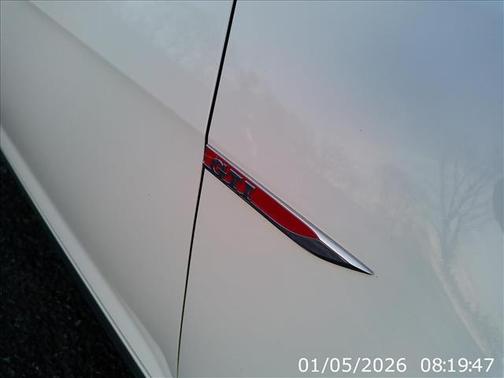 2017 Volkswagen Golf GTI 2.0T SE 4-Door