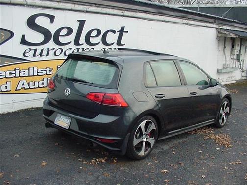 2016 Volkswagen Golf GTI 2.0T SE 4-Door
