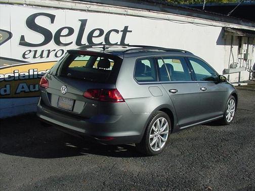 2015 Volkswagen Golf SportWagen TSI SE 4-Door