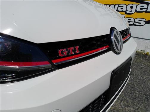 White 2019 Volkswagen Golf GTI 2.0T S 4-Door