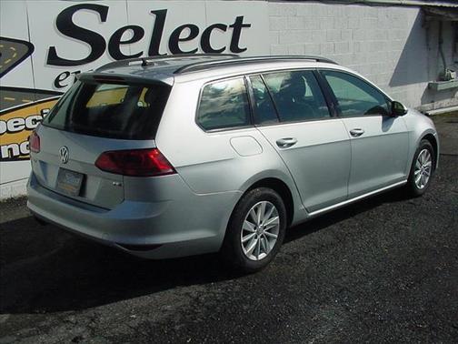 2016 Volkswagen Golf SportWagen TSI S 4-Door